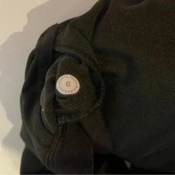 Lululemon Black Sport Bra - Picture 5 of 6